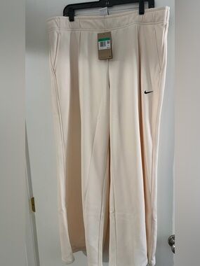 NIKE NWT Wide leg sweat pants